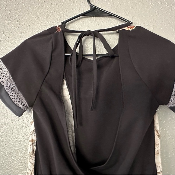 Vintage Black Floral Short Sleeve Midi Dress with Pockets Size Small Preloved - Picture 8 of 16